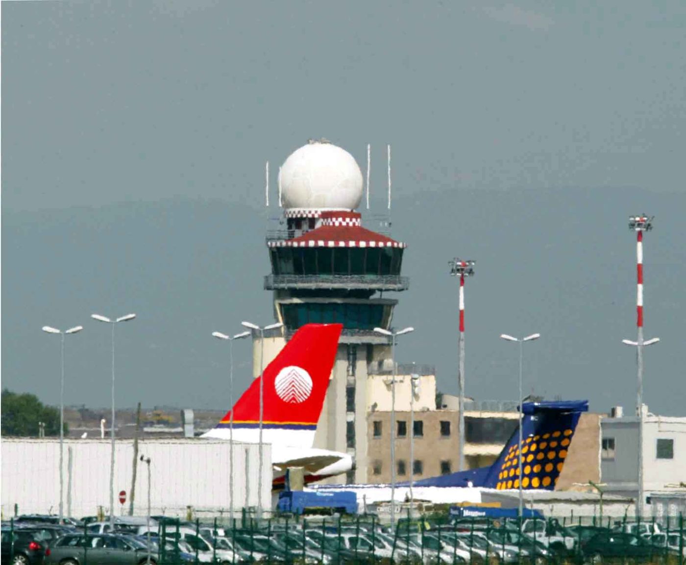 Aeroporti toscani da record: giugno oltre il milione di passeggeri e primo semestre in forte crescita